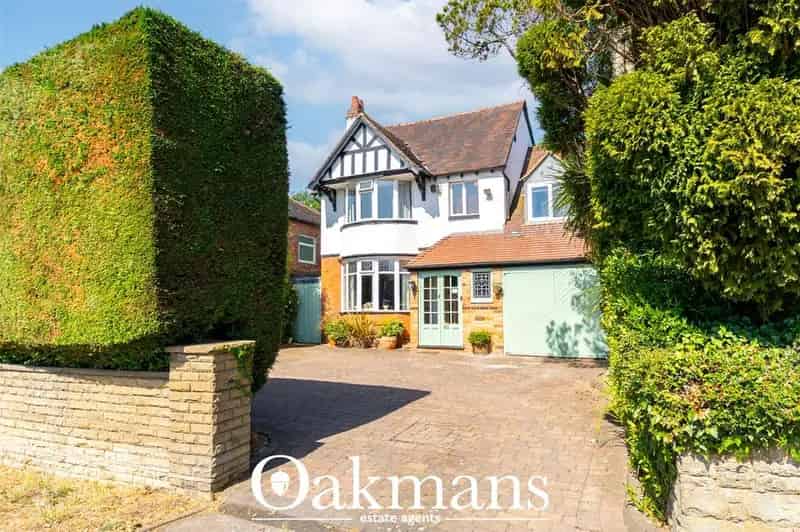 4 Bedroom Detached House for Sale in Birmingham