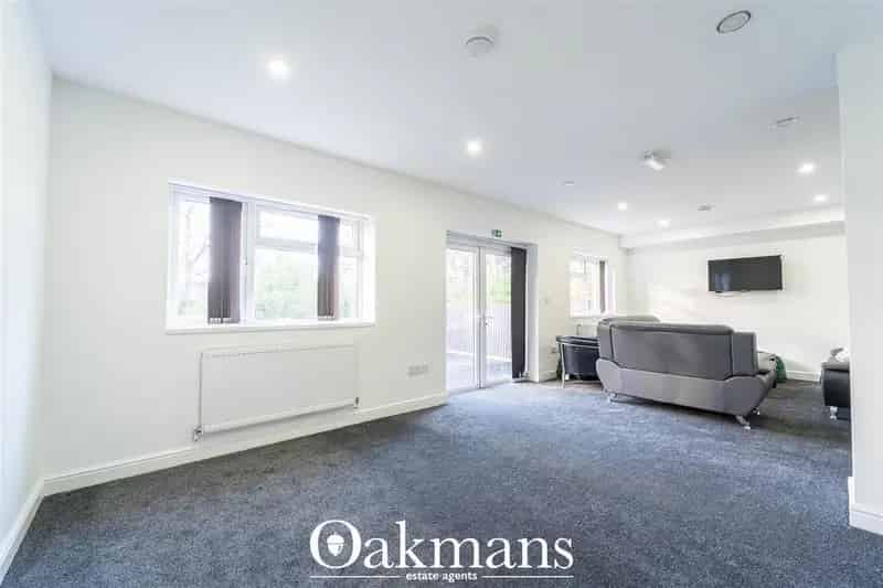 8 Bedroom Student Investment Property Selly Oak Birmingham