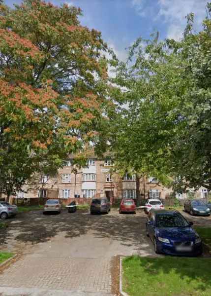 Flat For Rent in Havant, England