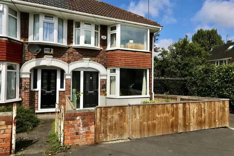 3 Bedroom End Terrace House for Sale