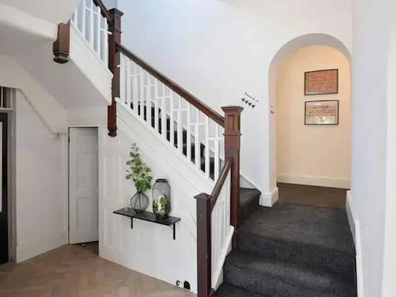 Furnished Double Room in Oldham HMO Bills Included