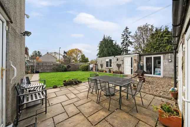 Three Bedroom Semi-Detached House with Garage and Large Plot