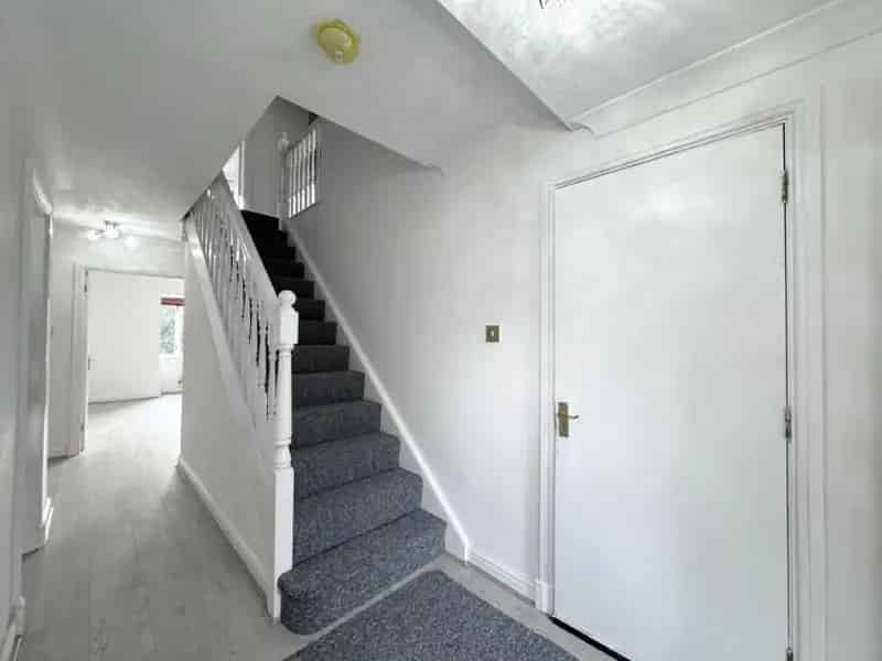 4 Bedroom Detached House Capitol Close