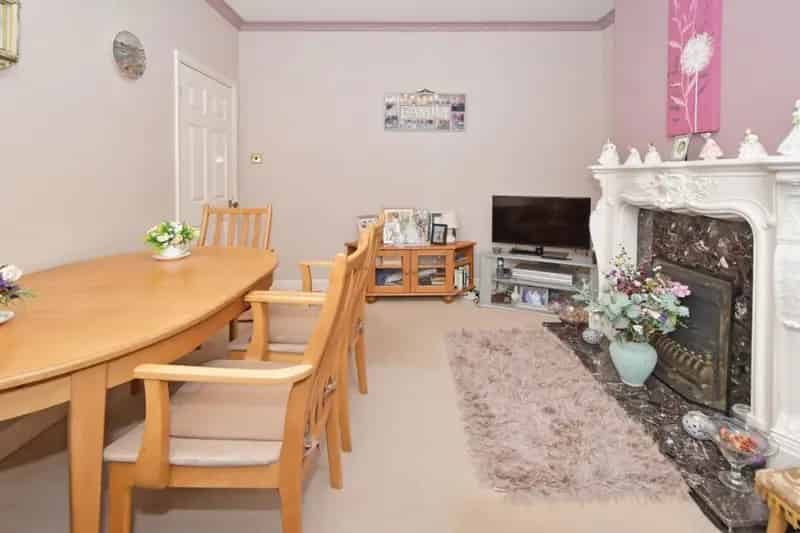 4 Bedroom House For Sale Near Public Transport