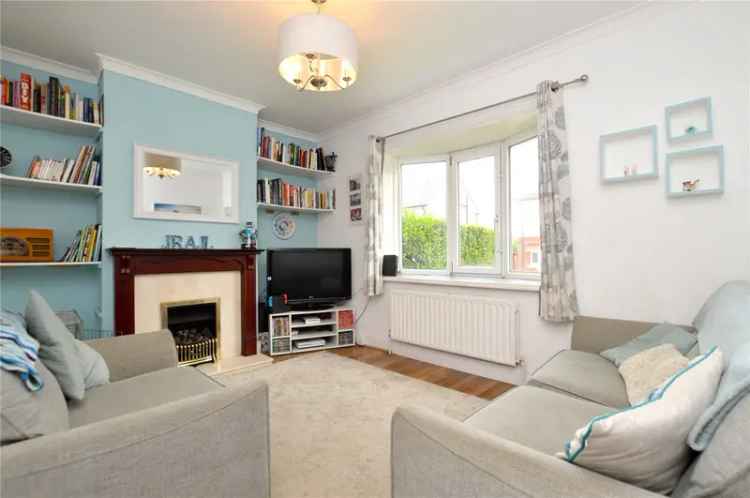 House For Sale in Leeds, England