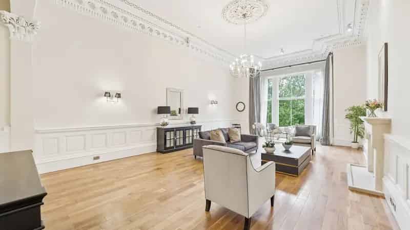 Luxury 3-Bed Duplex with Kelvingrove Park Views