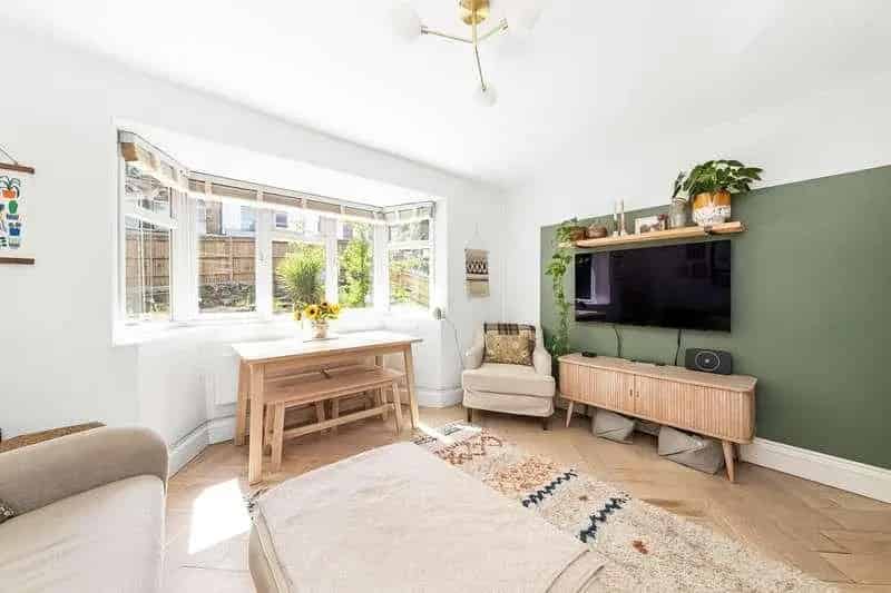 2 Bed Flat for Sale near Crystal Palace Park