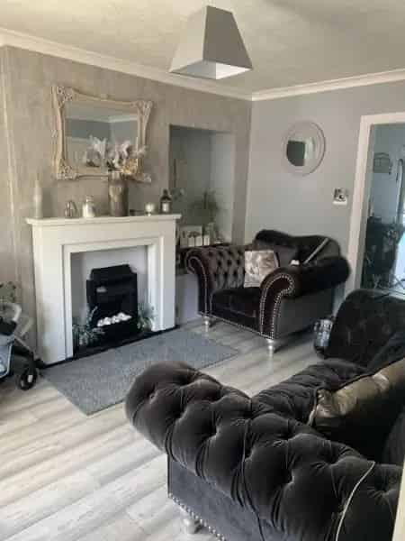 Two Bed House Near Schools Shops Bus Stops