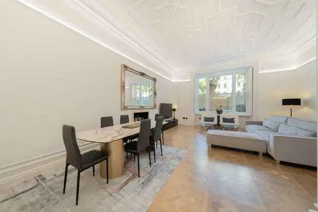 Flat for sale in Westbourne Terrace, London W2