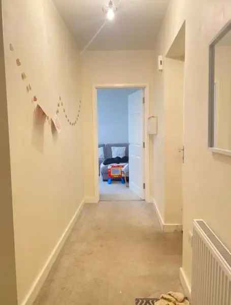 Flat For Rent in Truro, England