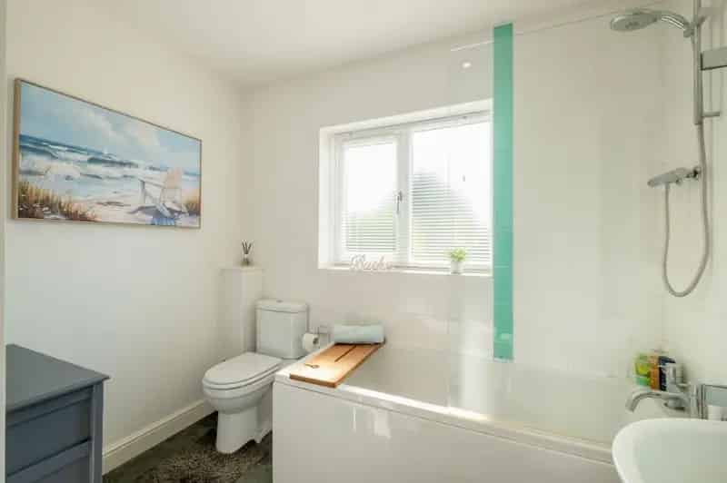 3 Bed Semi-Detached House for Sale