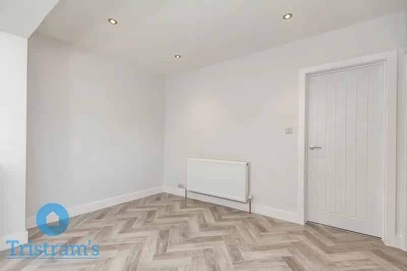 2 Bedroom End of Terrace House to Rent