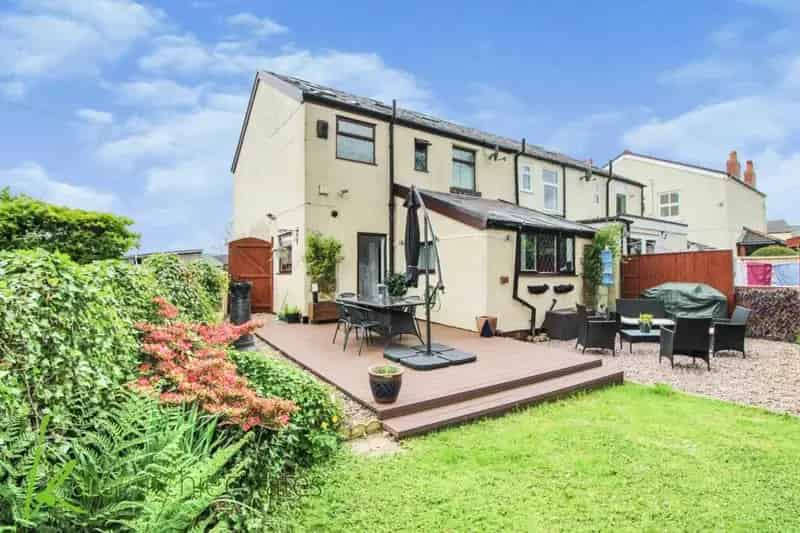 3 Bedroom Cottage for Sale in Lostock