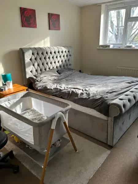 2 Bedroom House with Garden Near Schools and Parks
