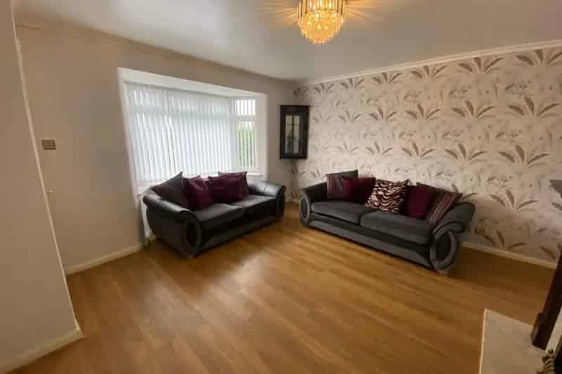 Three Bedroom House Near Oakwood and Roundhay Leeds