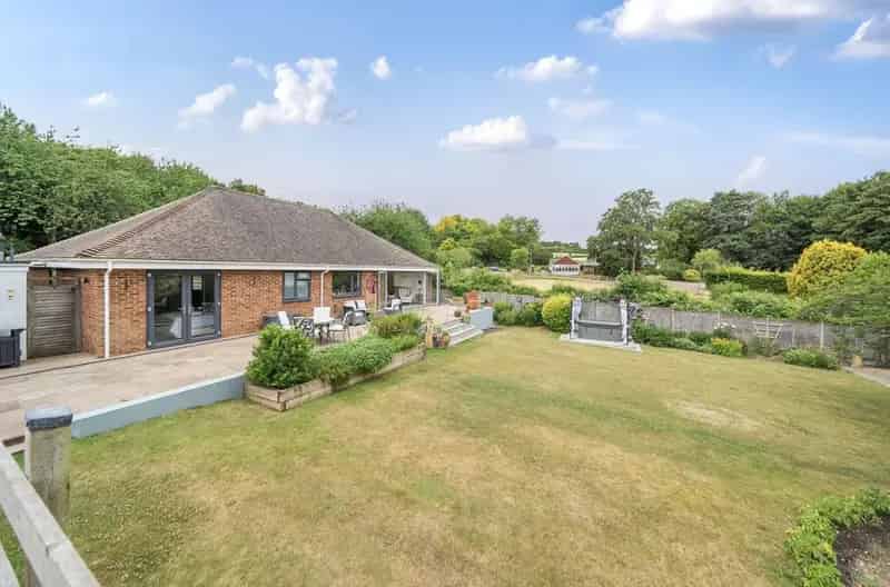 3 Bed Detached Bungalow For Sale