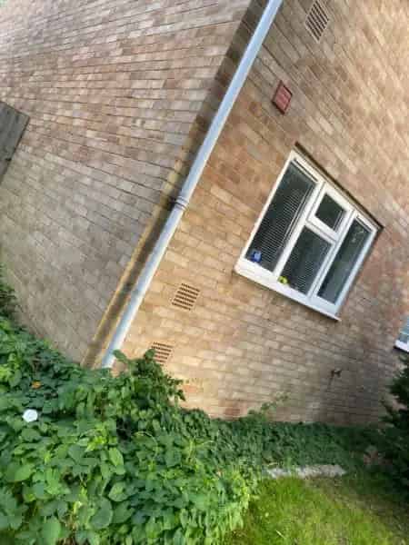 Ground Floor Flat Near Egham Station Family Friendly Large Garden