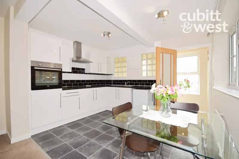 1 Bedroom Maisonette to Rent in Crowborough