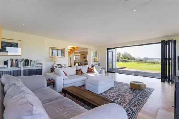 Four Bedroom Detached House with Breathtaking Views