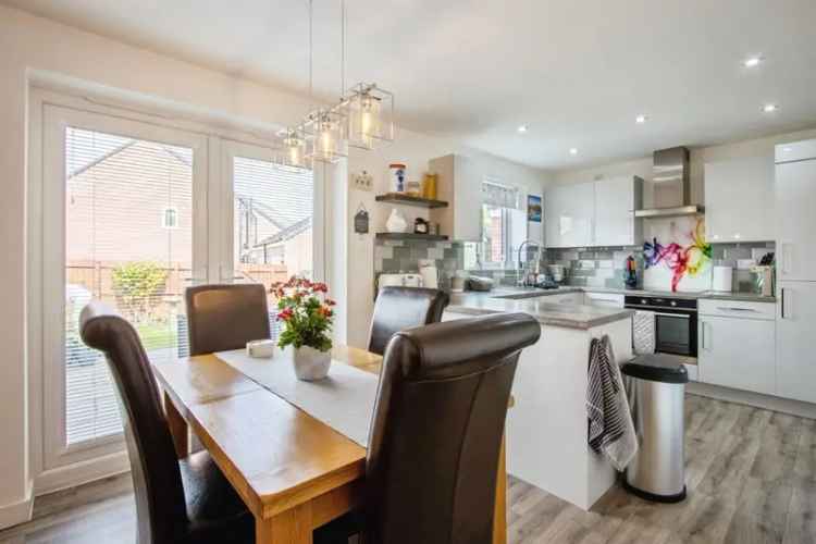 Four Bedroom Detached House in Chambers Close
