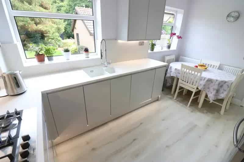 4 Bedroom Detached House to Rent