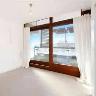 2 Bedroom 2 Bathroom Modern Unfurnished Flat Barbican London