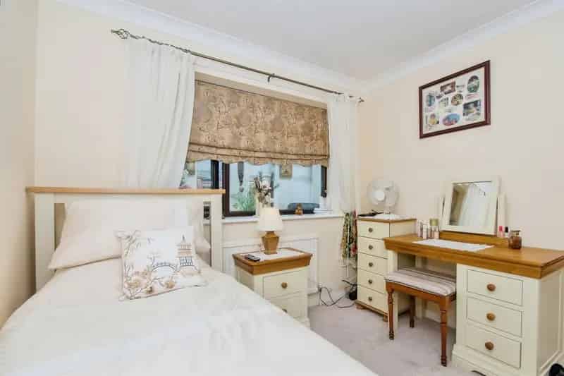 Refurbished Bungalow in Yaxley with Sun Lounge