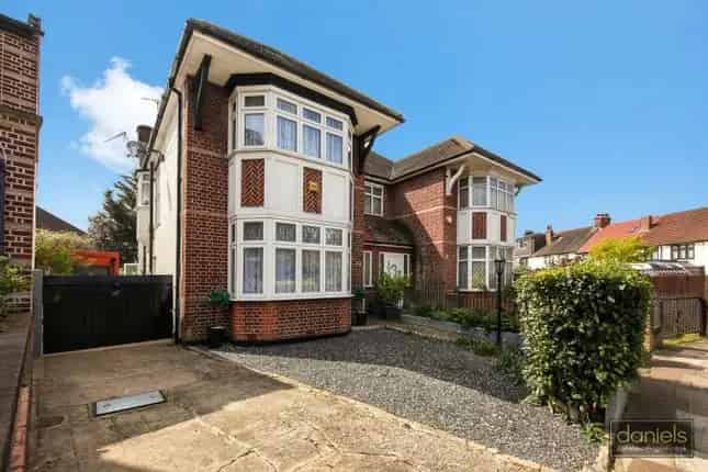 1930s Semi-Detached House for Sale Kensal Rise NW10