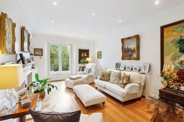 Flat for sale in Elsworthy Road, Primrose Hill, London NW3