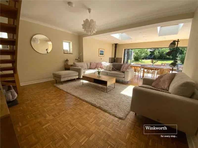 4 Bed House near Avon Beach Christchurch