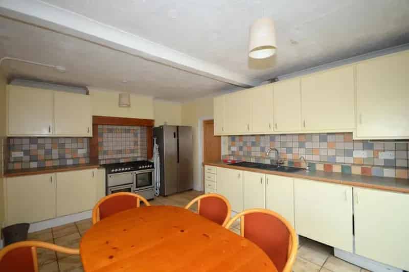5 Bedroom Detached House for Students - Fully Furnished