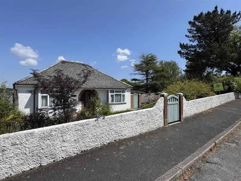 3 Bedroom Detached Bungalow for Sale in Truro