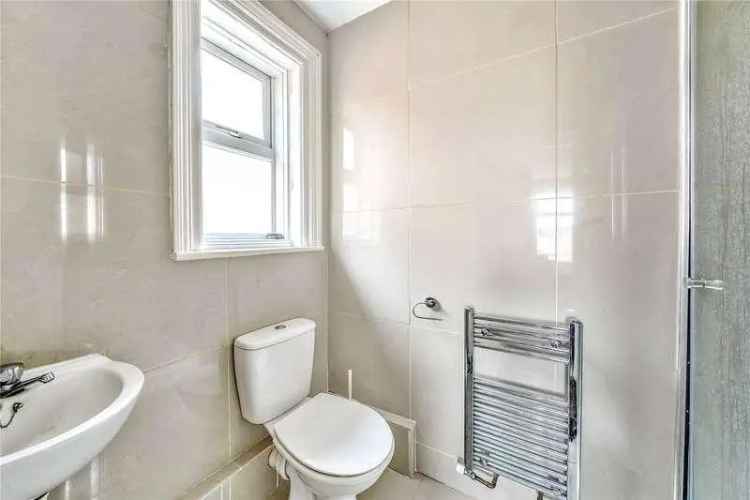 4 Bed House for Sale Near Ash Vale Station