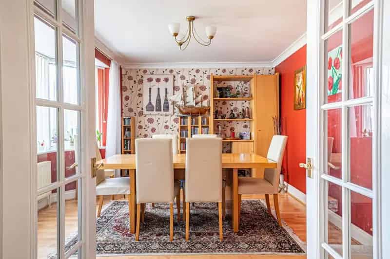 4 Bed Detached House for Sale in Oakley Near Basingstoke