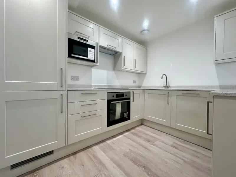 Seven Stunning 2-Bed Apartments in Weymouth