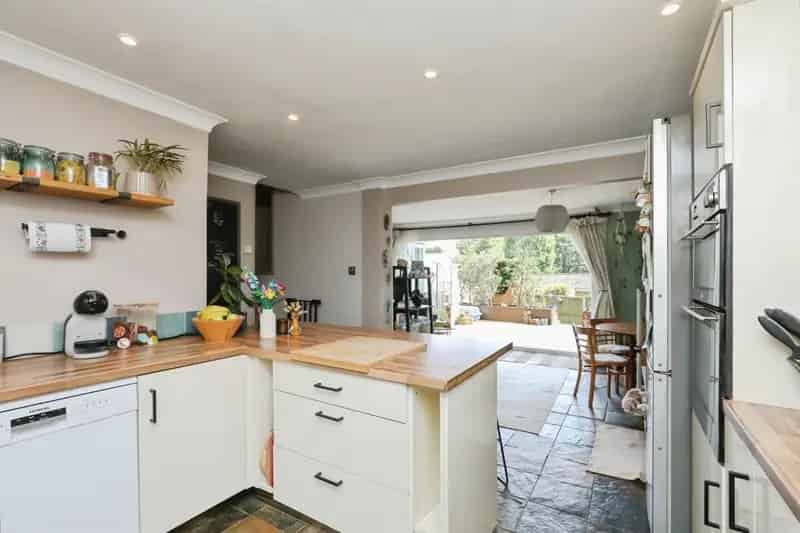 3 Bed Semi-Detached House NR13