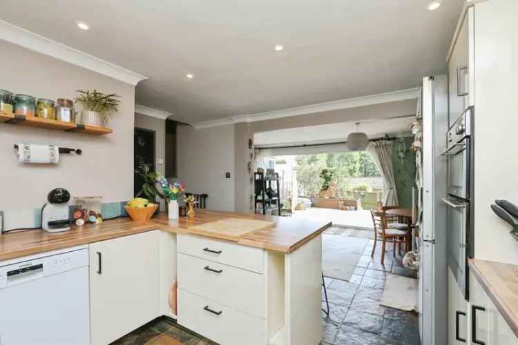 3 Bed Semi-Detached House NR13
