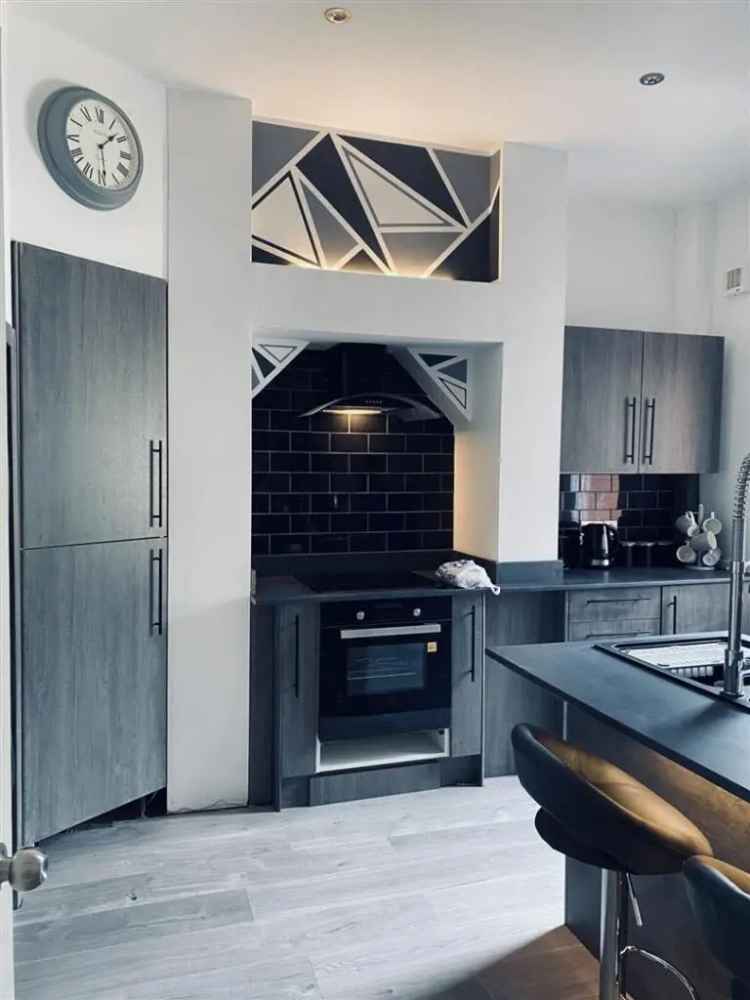 4 Bedroom House Share Farnworth En-Suite Rooms