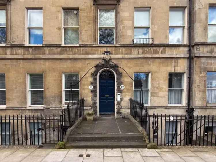 2 Bedroom Grade I Listed Apartment Bath