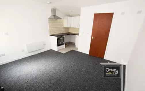 17m² Southampton Studio Flat Near University
