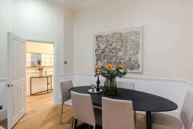 Flat for sale in Sussex Gardens, London W2