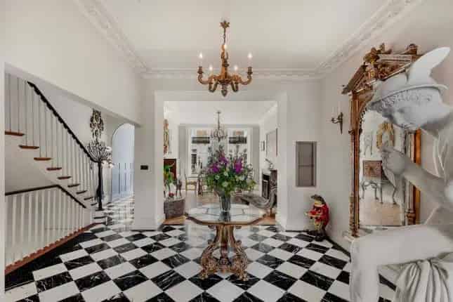 Belgravia Townhouse for Sale 4 Bedrooms 4 Bathrooms 370 Sqm