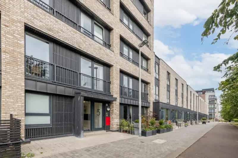 2 Bedroom Flat for Sale in Scotland