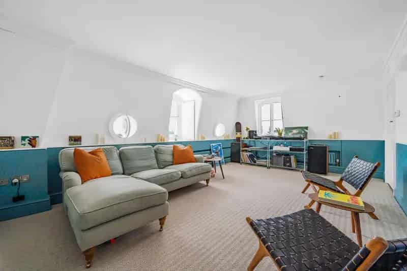 Luxury Duplex Penthouse with Redcliffe Square Views