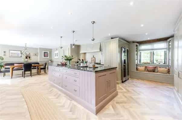 4 Bed Detached House with Stunning Views North Cotswolds