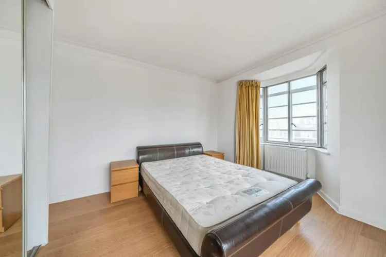 940 sq ft Three Double Bedroom Period Flat South Hampstead