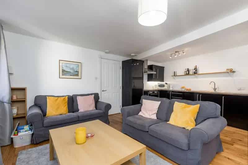 2-Bed Victorian Flat Corstorphine Freehold
