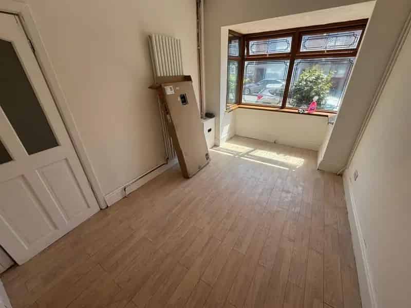 3 bedroom terraced house