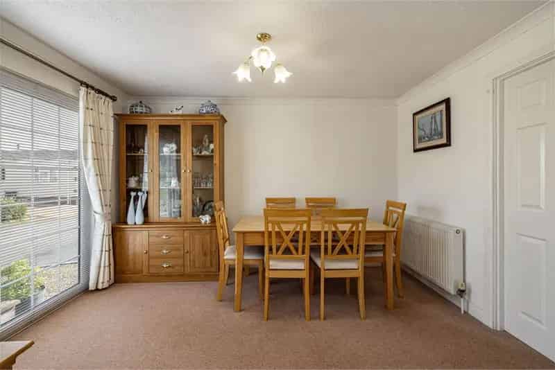 3 Bed House - Others with 2 Reception Rooms
