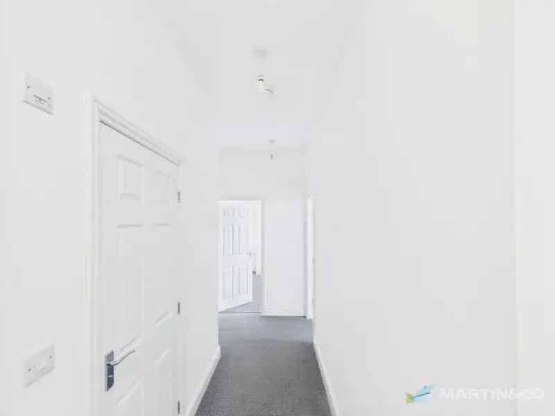 3 bedroom Flat
 To Rent